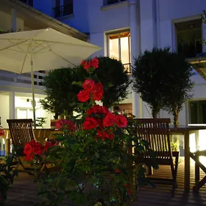 Alhambra Hotel Paris